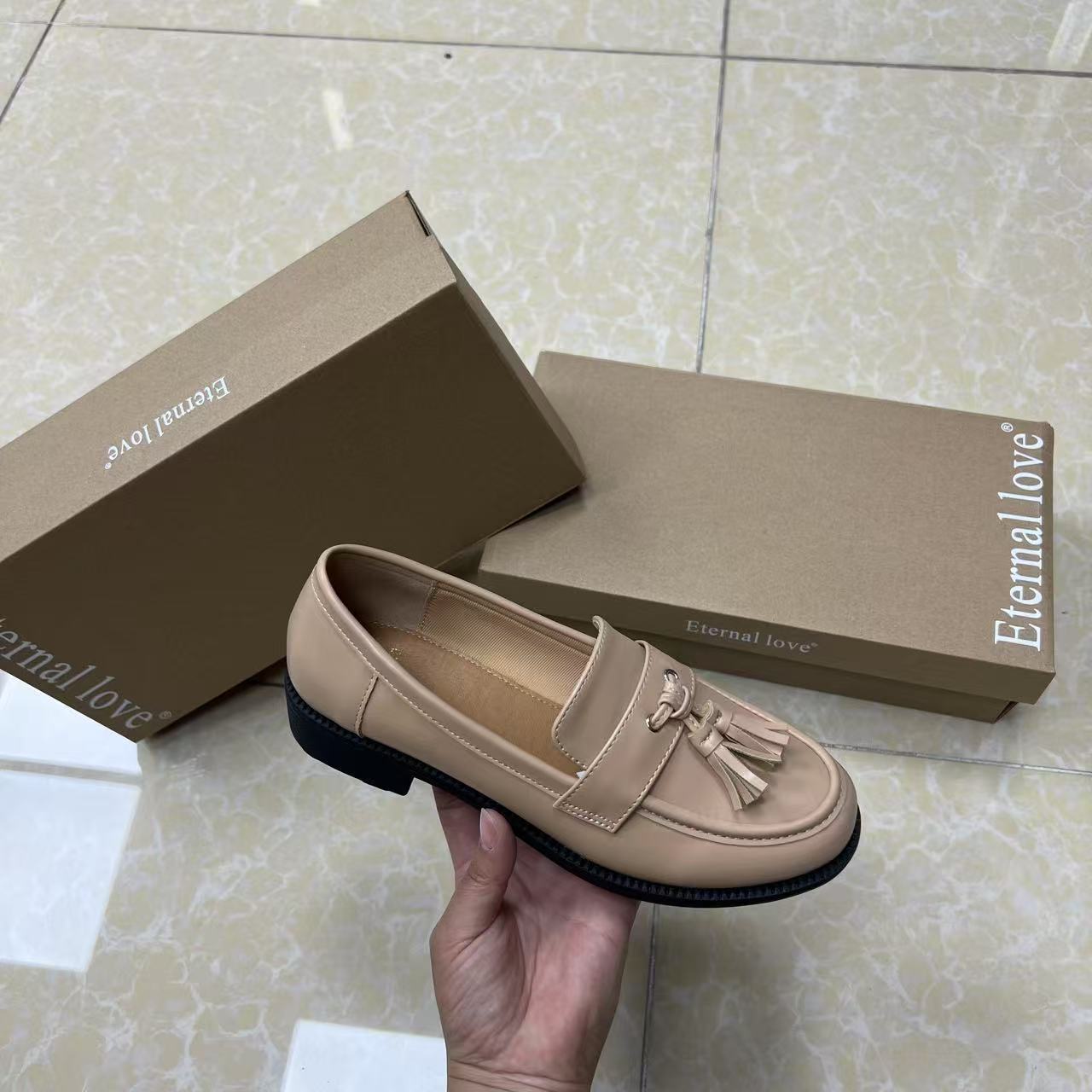 RETRO SLIP-ON LOAFERS